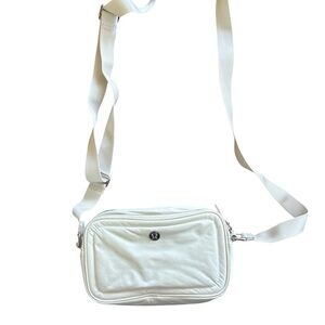 Lululemon Crossbody Camera Bag 2L – White Opal